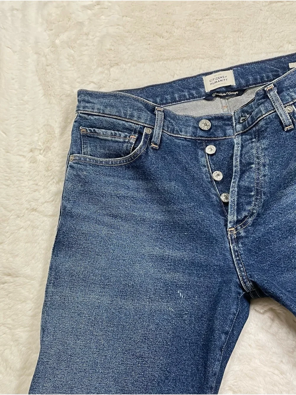 Citizens Of Humanity Slim Straight Jeans in Dark Blue